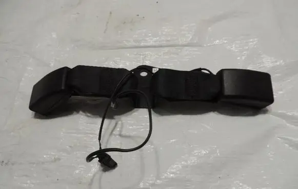 Opel Crossland X Rear seatbelt buckle 39047228