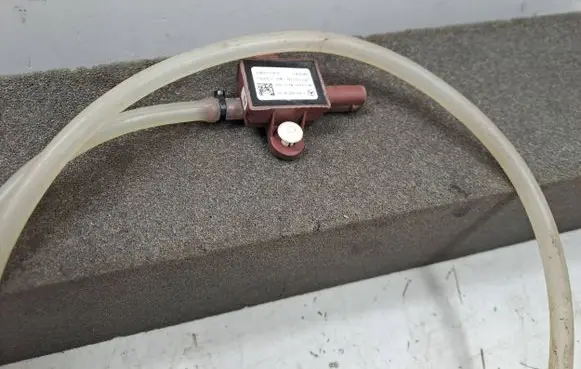 Mercedes-Benz C W205 Airbag deployment crash/impact sensor A2059059000 5WK44472 16042300800