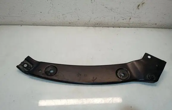 Volkswagen Tiguan Radiator support slam panel bracket 5N0805932B