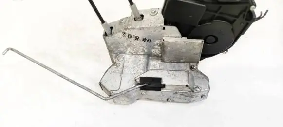Subaru Legacy Front door lock