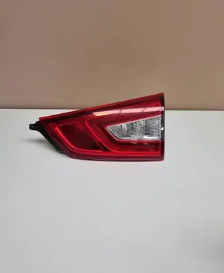 Nissan Qashqai Tailgate rear/tail lights 265504EA5C 265504EA5D