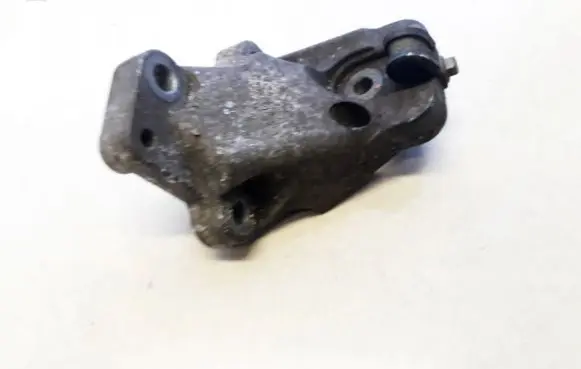 Volvo XC90 Engine mount bracket 307415675 30741567-5