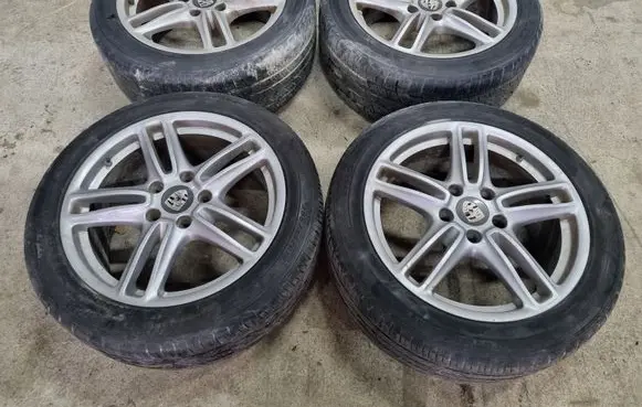 Porsche Panamera (970) R19 alloy rim 97036216000 97036215800