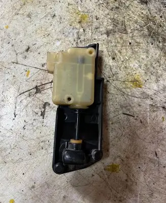 Volvo S60 Central locking motor 9483311