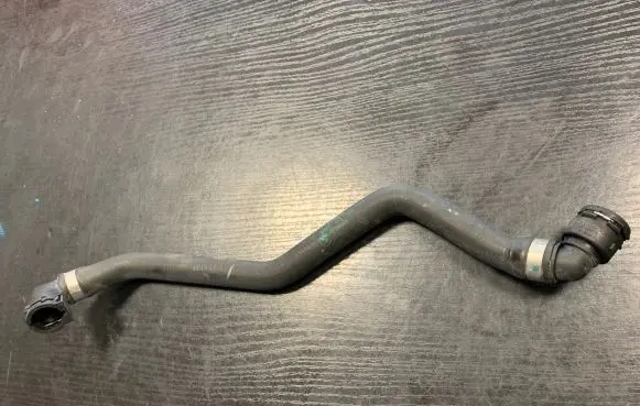 BMW 5 F10 F11 Engine coolant pipe/hose 8514435