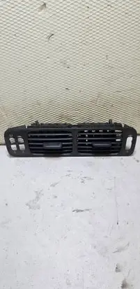 Volvo V70 Dash center air vent grill 9481651
