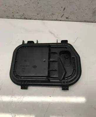 Audi A6 S6 C6 4F Headlight/headlamp dust cover 16016300