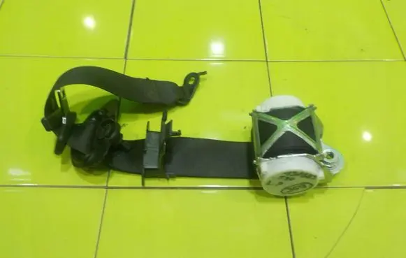 BMW 3 F30 F35 F31 Front seatbelt 34078320C BEZPIECZENSTWA