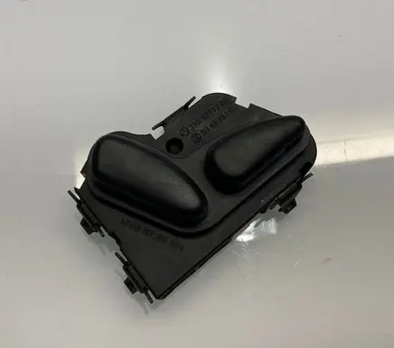 Mercedes-Benz E W211 Seat control switch 2108213751 03463810 A2108213751