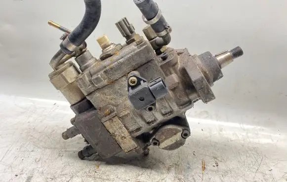 Fuel injection high pressure pump