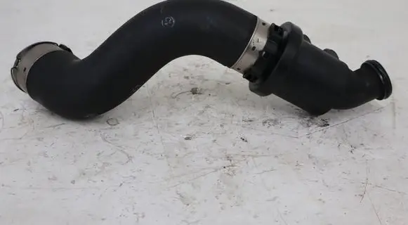 Mercedes-Benz E W212 Intercooler hose/pipe A2045286682