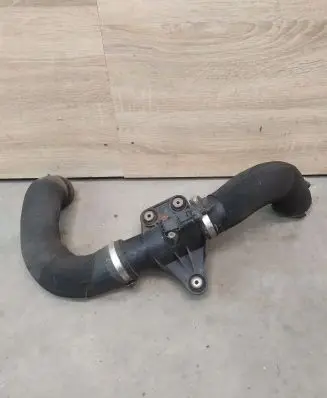 Audi A7 S7 4G Intercooler hose/pipe 4G0145673R