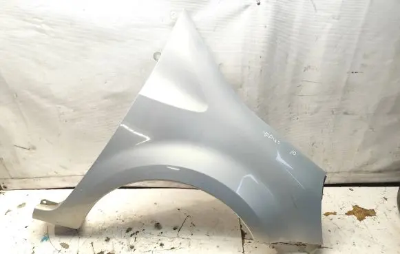 Renault Modus Fender 8200098310D