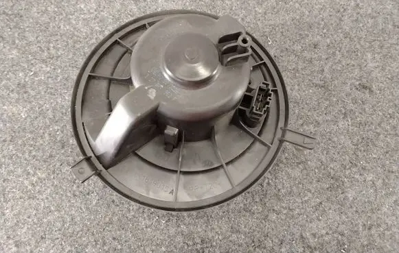 Volkswagen Caddy Heater fan/blower 983226W 32707962F 1K1819015A