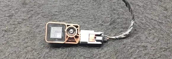 Opel Corsa E Airbag deployment crash/impact sensor 13583353 R1551120988
