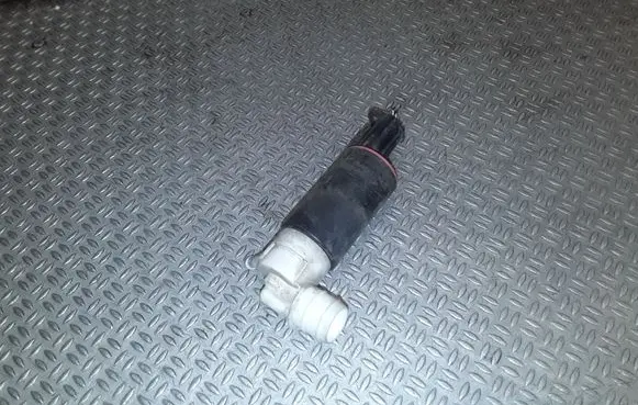 Honda CR-V Windscreen/windshield washer pump
