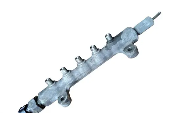 Toyota Avensis T250 Fuel distributor 10H13