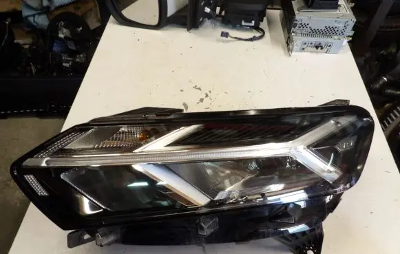 Dacia Jogger Headlight/headlamp 260605914R
