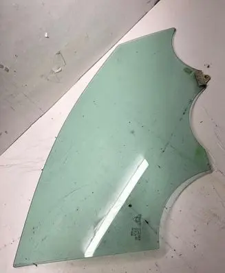 KIA Sorento Front door window glass four-door 43R000383 E00P208