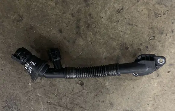 BMW X6 E71 Breather/breather pipe/hose 7575643
