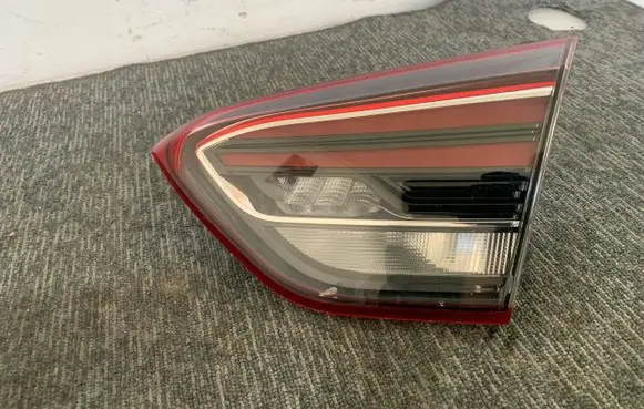 Opel Crossland X Tailgate rear/tail lights