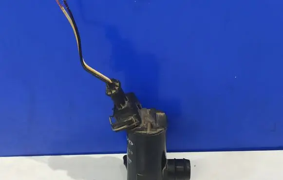 Volvo XC90 Windscreen/windshield washer pump 9169611