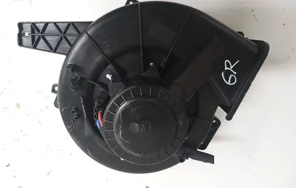 Volkswagen Polo V 6R Heater fan/blower 6R1819015