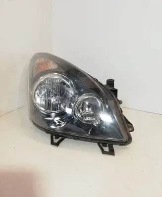 Toyota Corolla Verso AR10 Headlight/headlamp P7106R