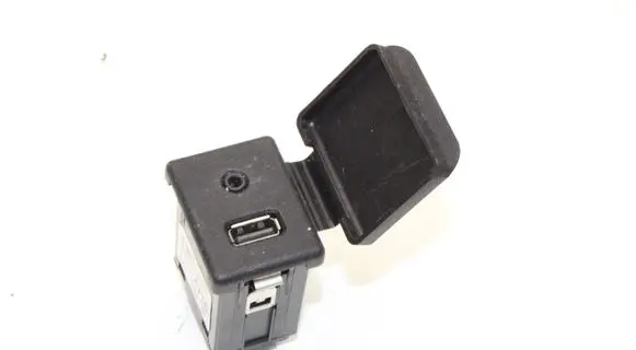 Opel Mokka AUX in-socket connector 20874710