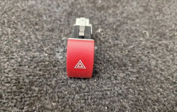 Skoda Octavia Mk2 (1Z) Hazard light switch 1Z0953235A