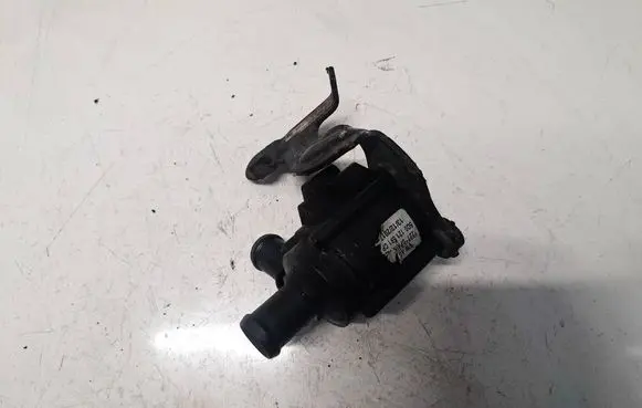 Seat Leon (5F) Water pump 5Q0121599Q