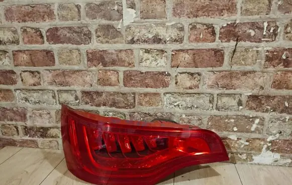 Audi Q7 4L Rear/tail lights 4L0945093F