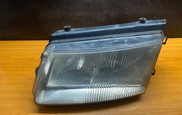 Volkswagen PASSAT B5 Headlight/headlamp 14869100