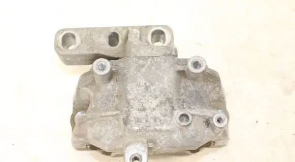 Volkswagen Golf VI Engine mount bracket 1K0199262CB