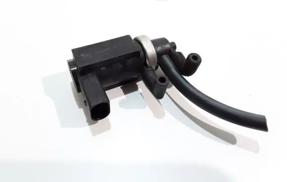 Audi A6 S6 C5 4B Turbo solenoid valve 059906627B