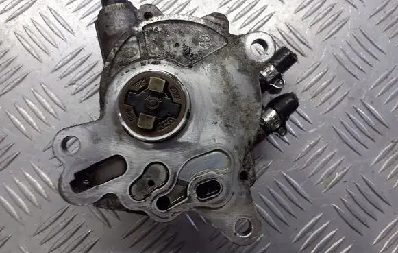 Audi A3 S3 8P Vacuum pump 03G145209