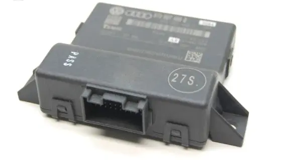 Audi A5 8T 8F Gateway control module 8T0907468D
