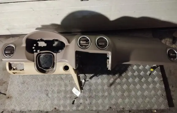 Mercedes-Benz ML W164 Dashboard