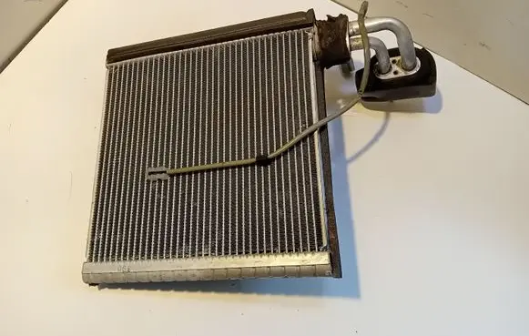 Honda CR-V Heater blower radiator