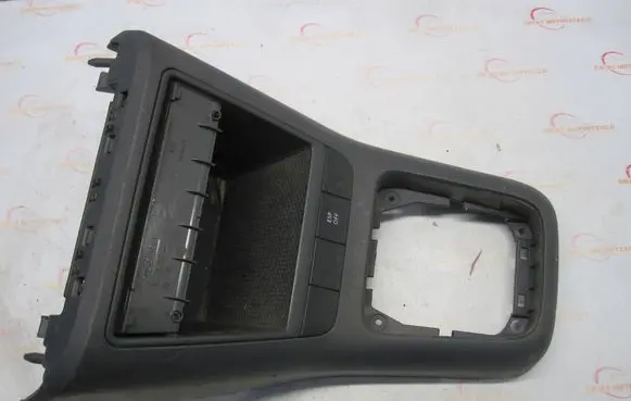 Volkswagen Golf Plus Gear shifter surround trim plastic 5M2858859F 5M2863476C