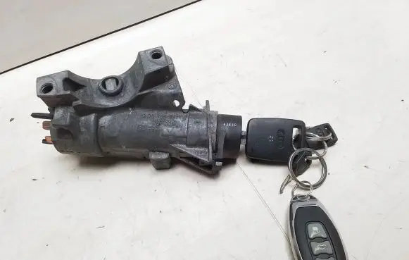 Audi A4 S4 B5 8D Ignition lock contact 4B0905851B