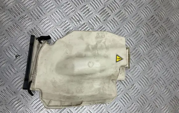 BMW 3 E92 E93 Fuse box cover 7544575