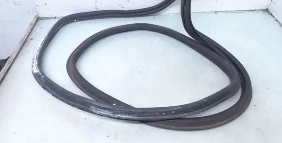 Audi A4 S4 B7 8E 8H Loading door rubber seal (on body) 8E9827705P