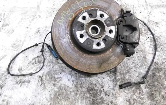 BMW X3 E83 Front wheel hub spindle knuckle