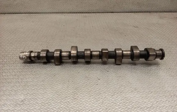 Volkswagen Golf IV Camshaft 