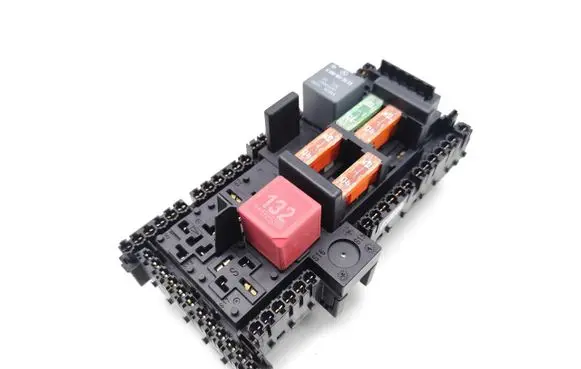 Mercedes-Benz C AMG W205 Fuse module A2139068801 58HL16F06