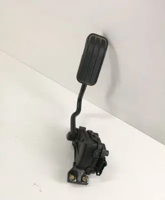 Volkswagen Sharan Accelerator throttle pedal 7M3723507B YM219F836FA 6PV00777002