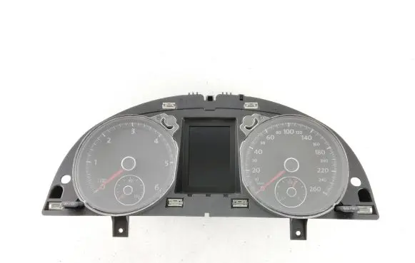 Volkswagen PASSAT B7 Speedometer (instrument cluster) 3AA920870S