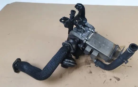 Audi A6 S6 C6 4F EGR valve cooler 059131511