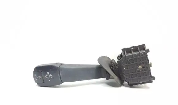 BMW 5 E39 Indicator stalk 8352172